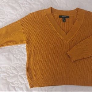 🌟 Lovely Cropped Mustard Yellow Sweater 🌟